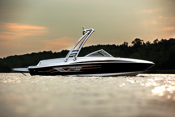 Bayliner 175: превосходство и универсальность